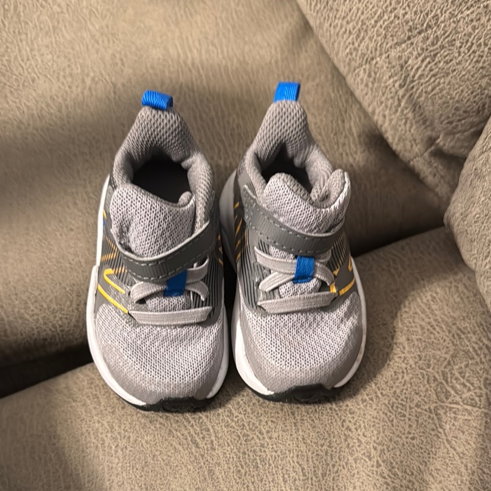 New Balance Gray and Blue Sneakers with Velcro Closure